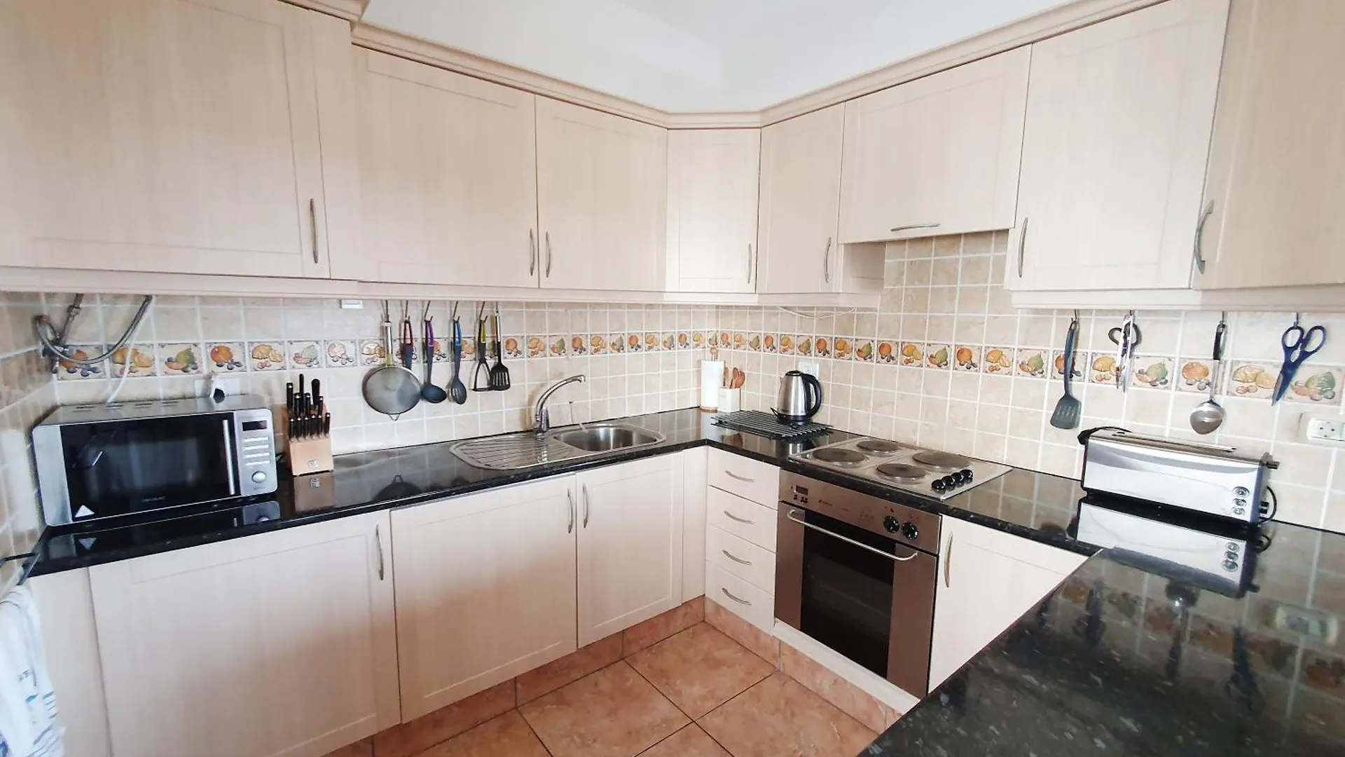 Hajnalka Apartman - Heated Pool And Partial Ocean Views San Miguel de Abona Daire