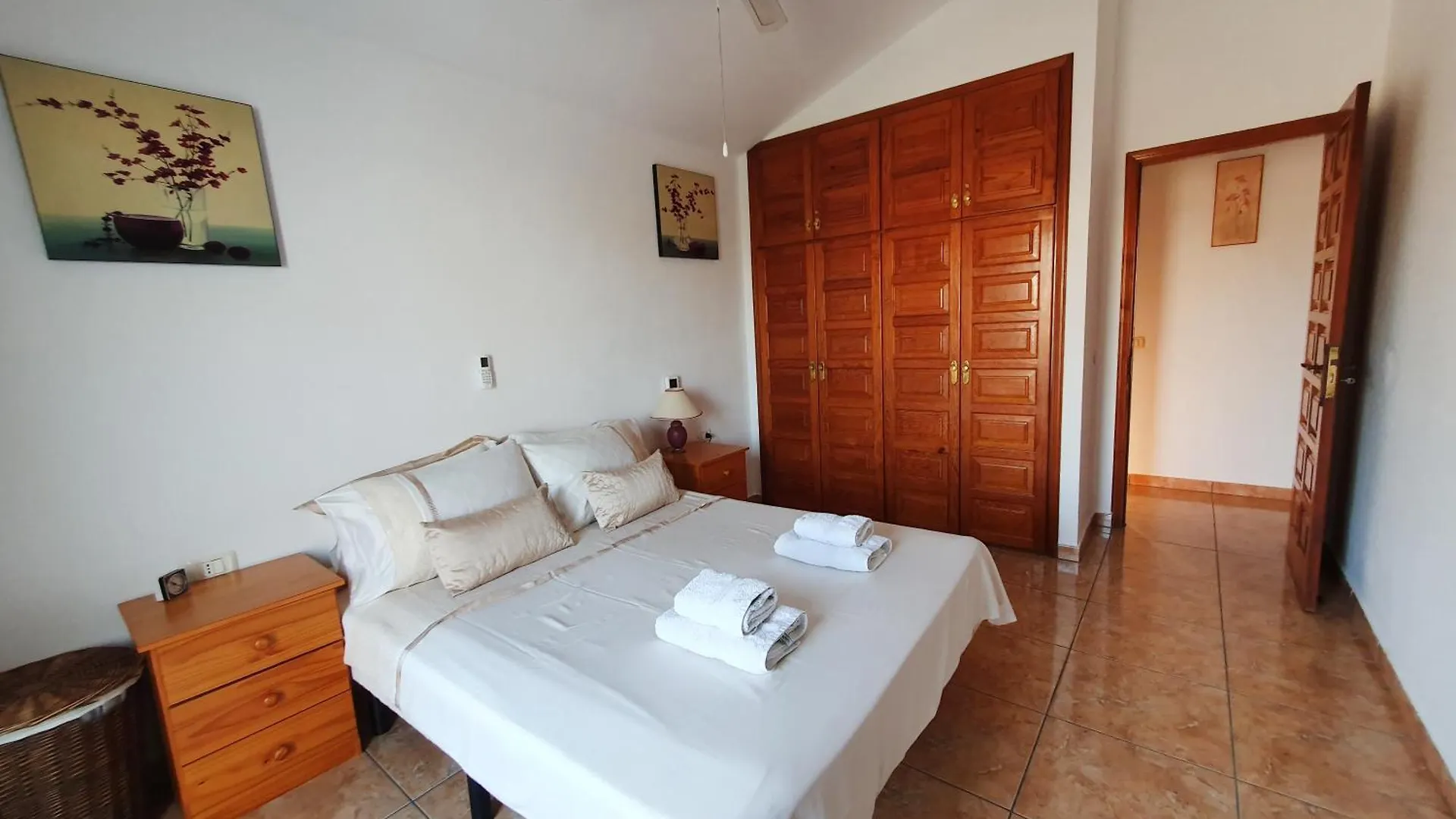 Apartment Hajnalka Apartman - Heated Pool And Partial Ocean Views San Miguel de Abona