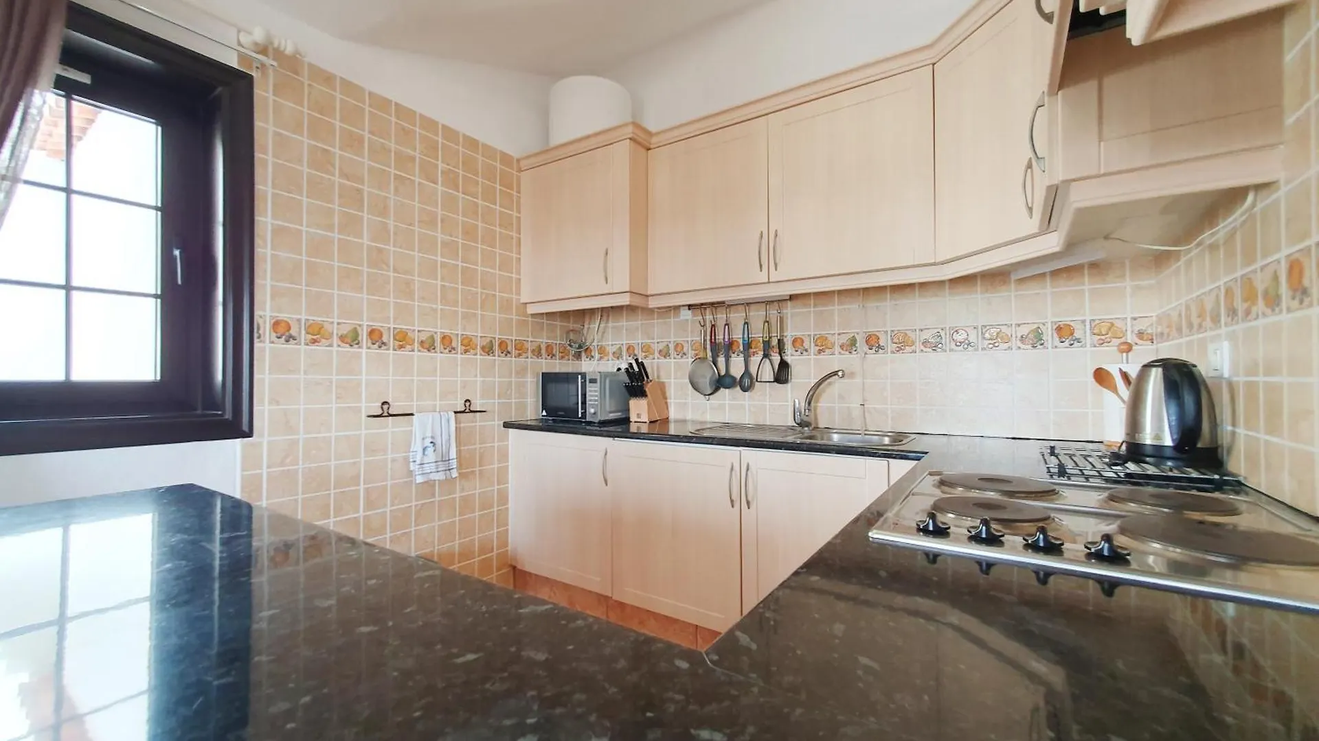 Hajnalka Apartman - Heated Pool And Partial Ocean Views San Miguel de Abona Apartment