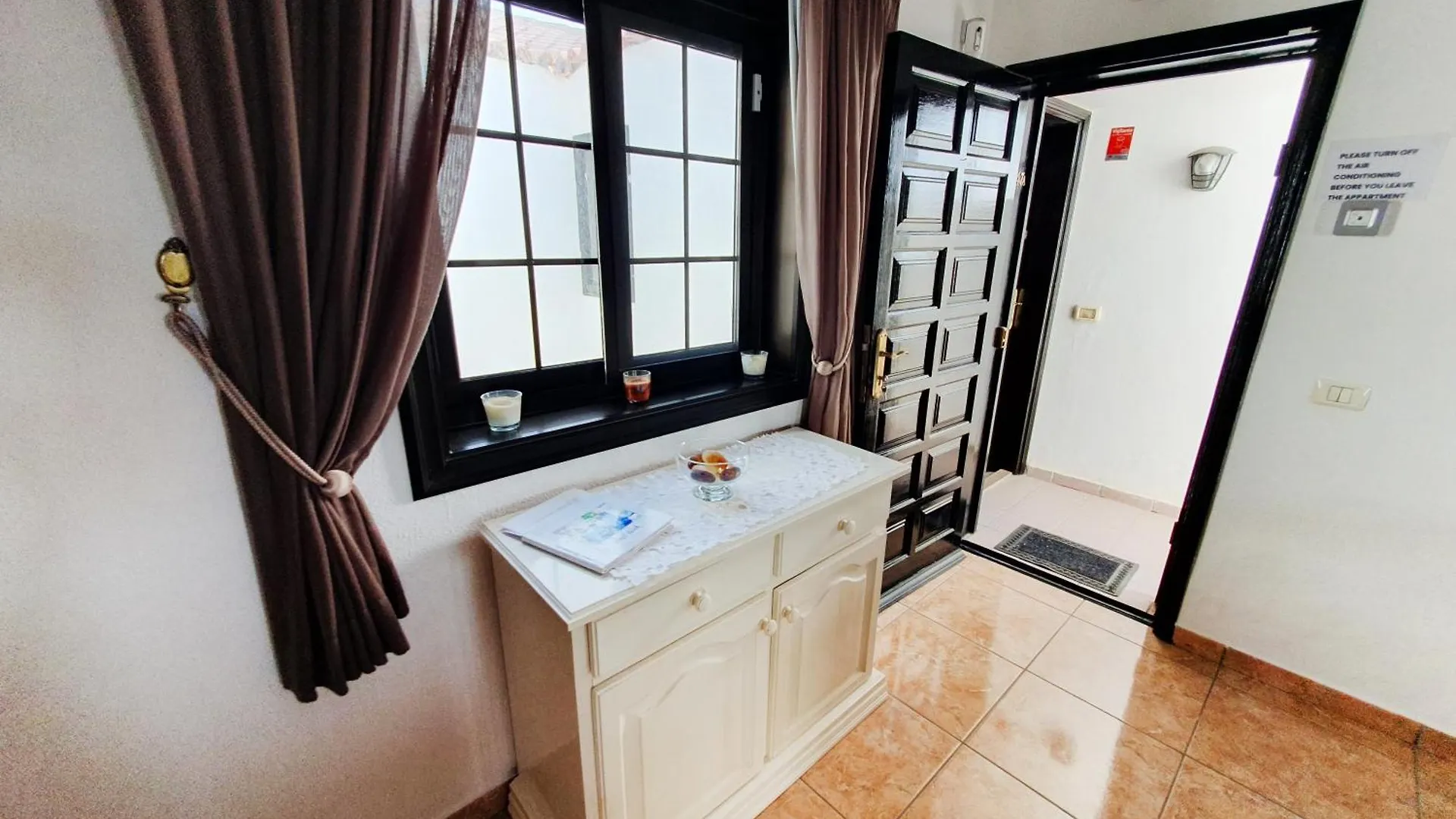 Hajnalka Apartman - Heated Pool And Partial Ocean Views San Miguel de Abona İspanya