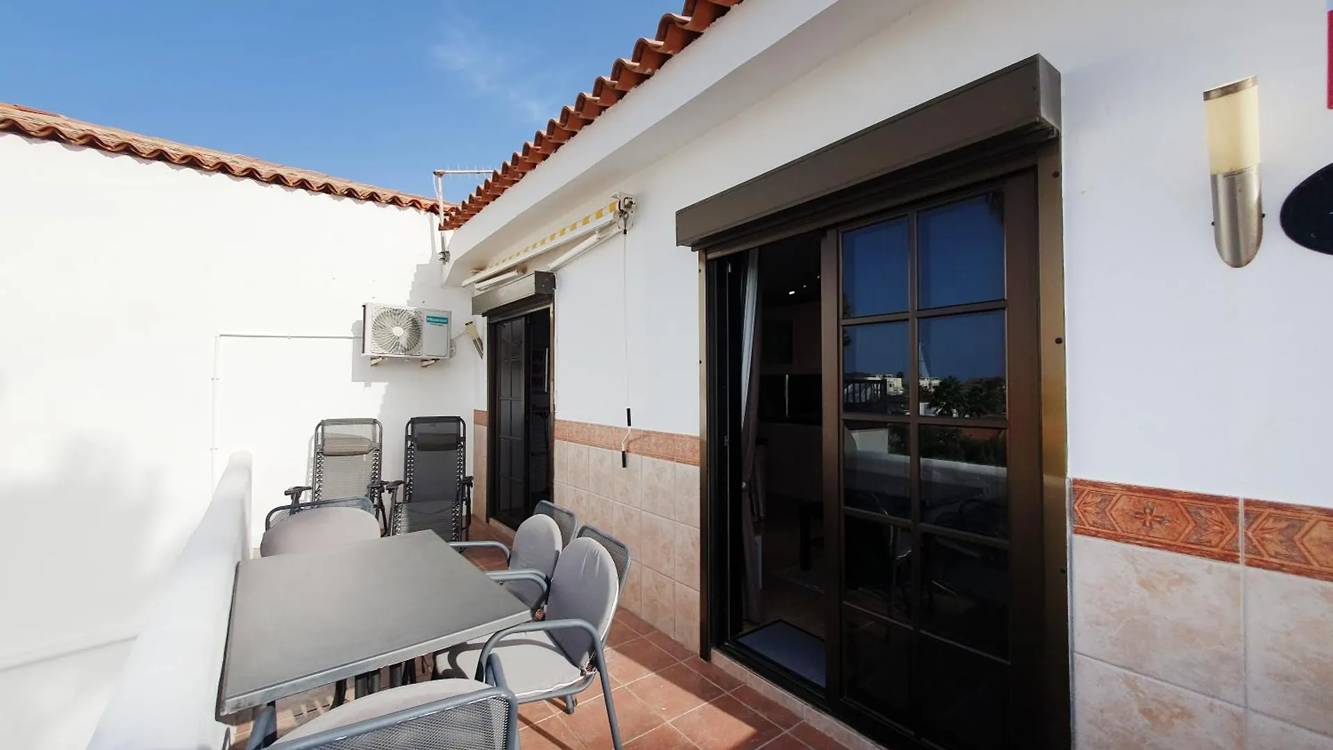 Hajnalka Apartman - Heated Pool And Partial Ocean Views San Miguel de Abona Daire