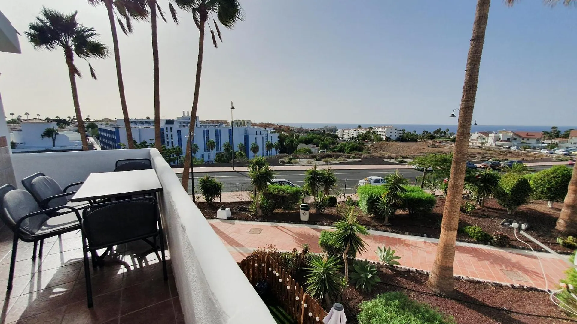 Hajnalka Apartman - Heated Pool And Partial Ocean Views San Miguel de Abona