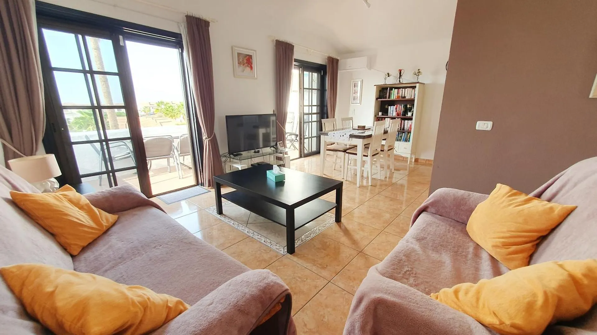 Hajnalka Apartman - Heated Pool And Partial Ocean Views San Miguel de Abona Apartmán
